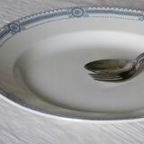 Very pretty old serving dish from Sarreguemines model "Carlina" in good condition