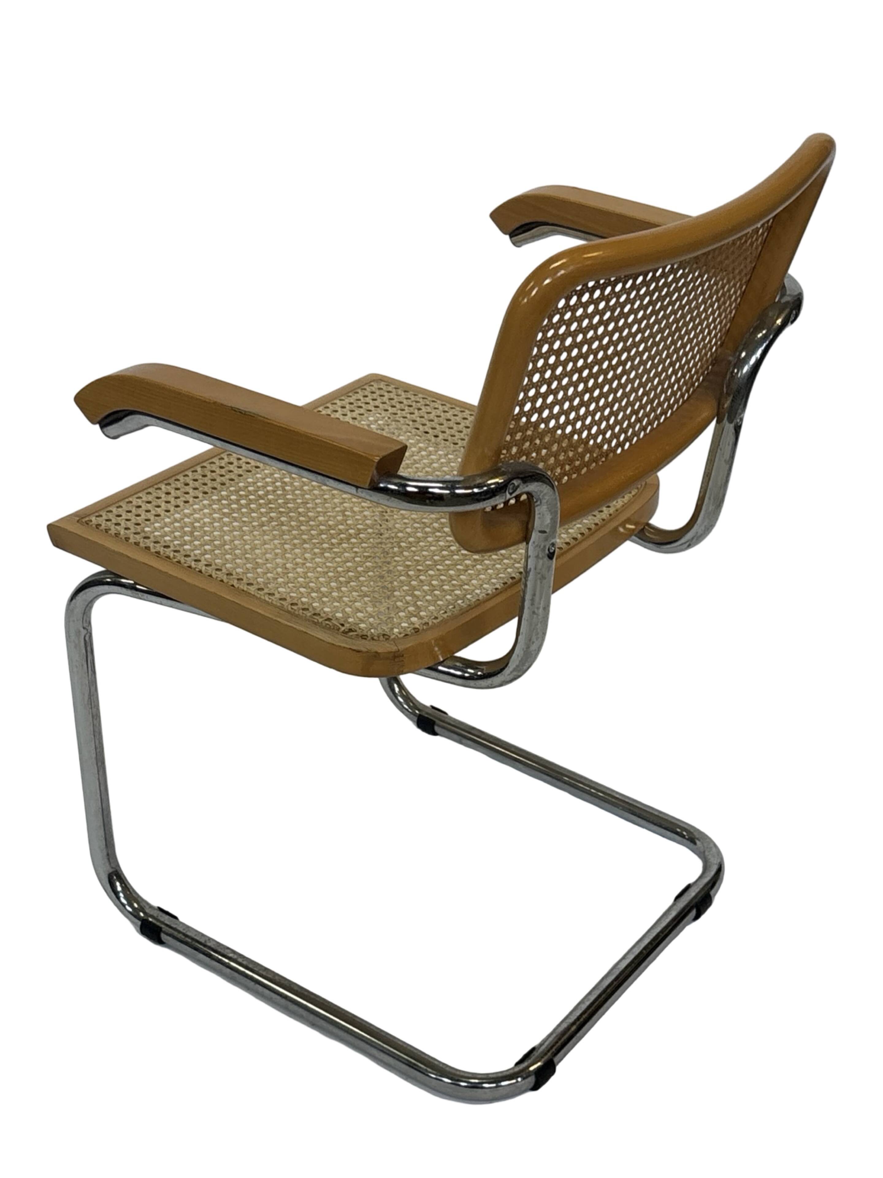 Vintage Cesca chair B64 with armrests by Marcel Breuer Design