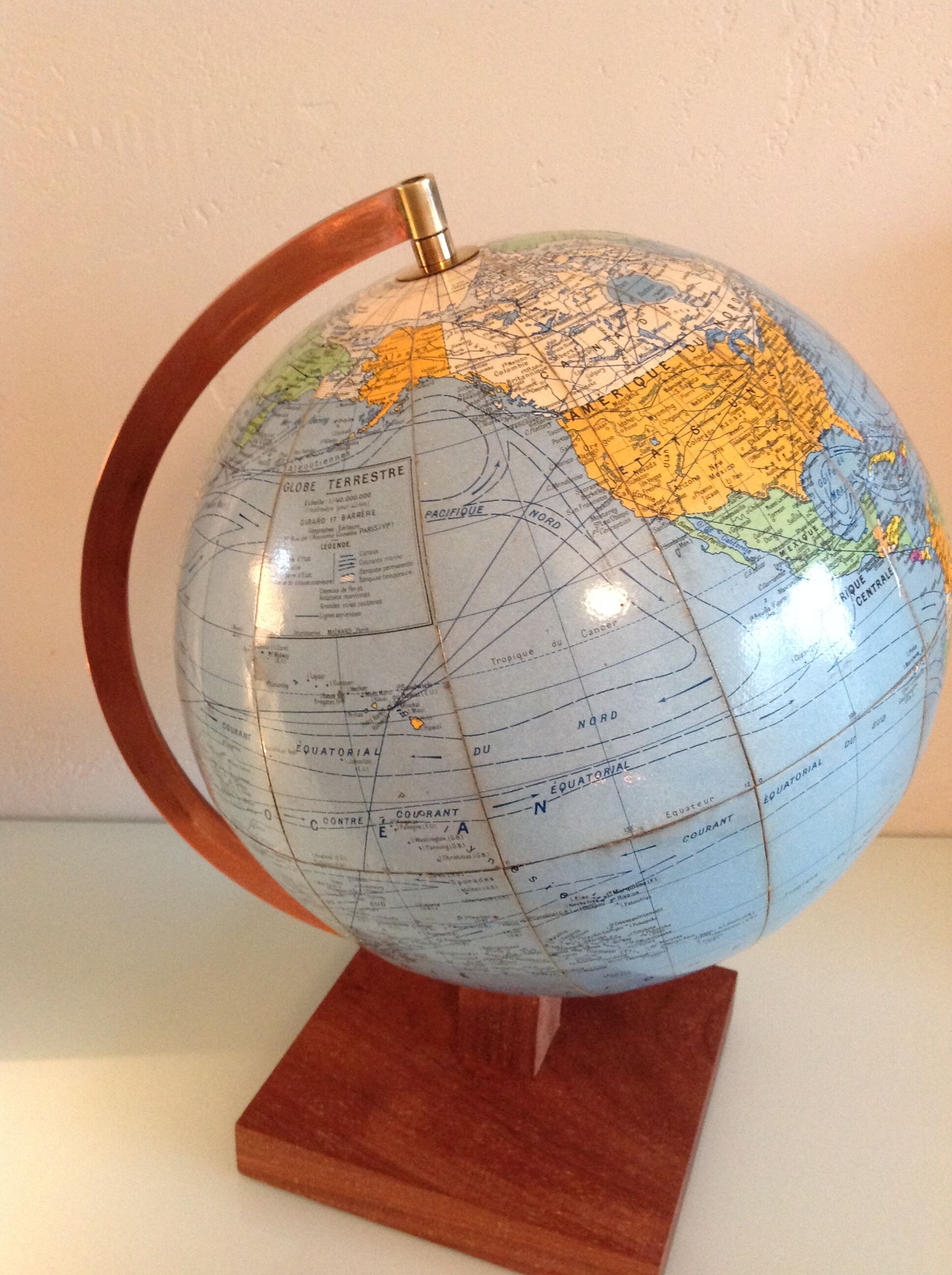 Globe in cardboard Girard and Barrere / vintage years 50-60