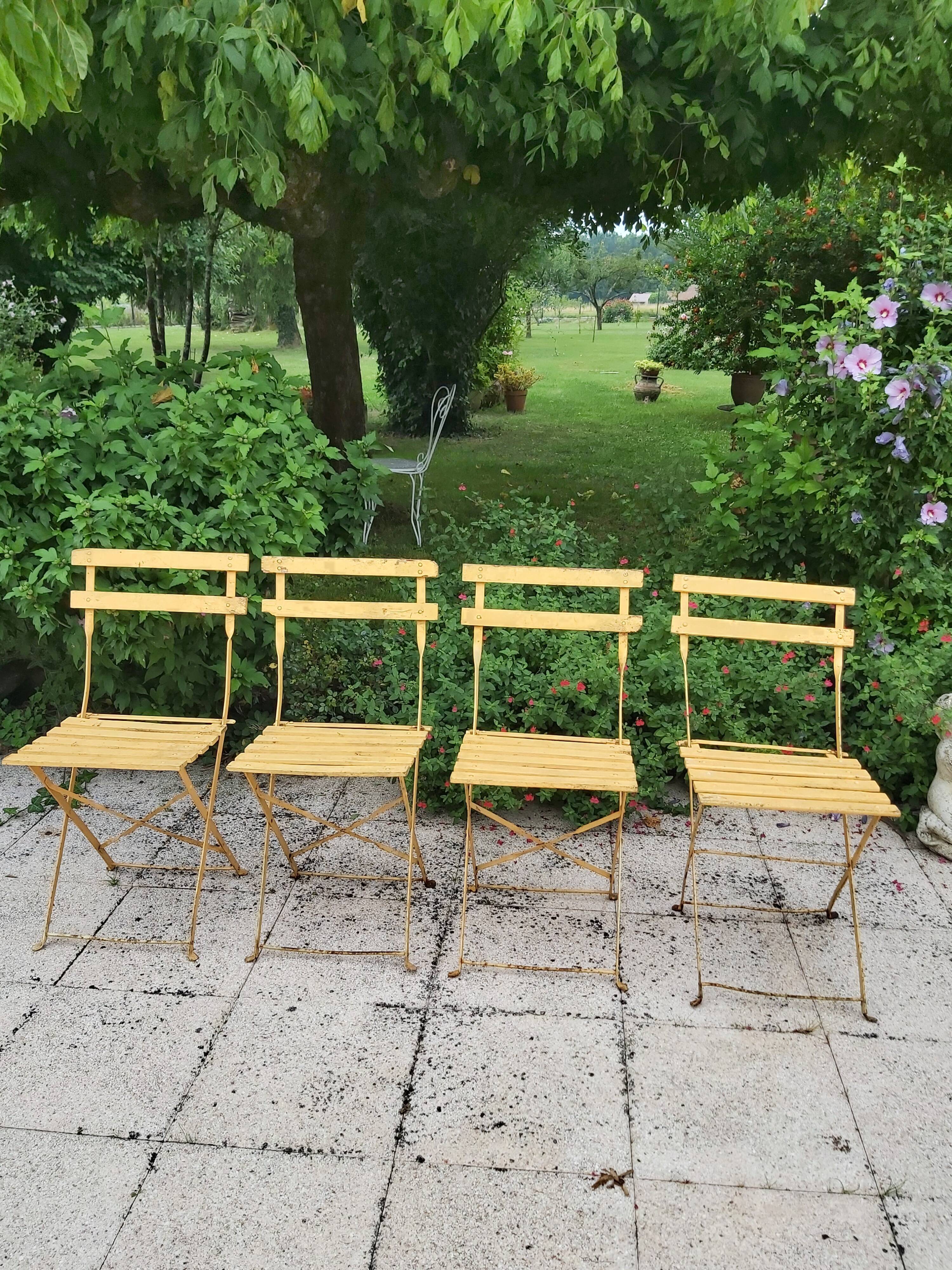 4 folding chairs 50s