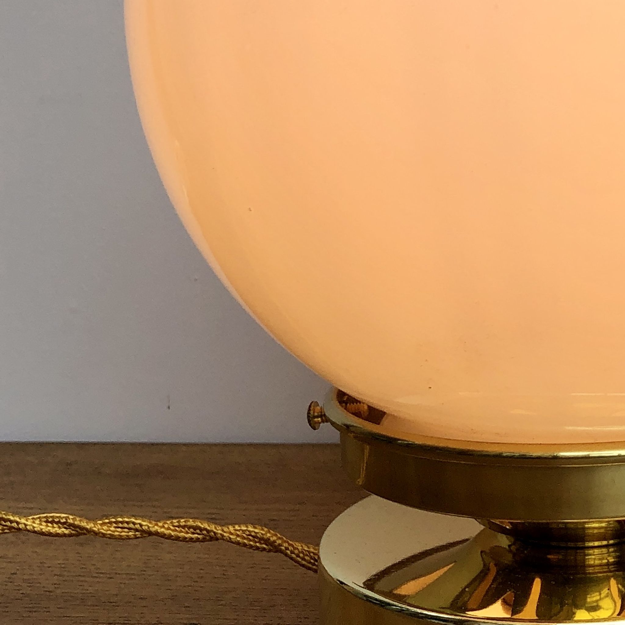 Vintage globe-laying lamp in white opaline