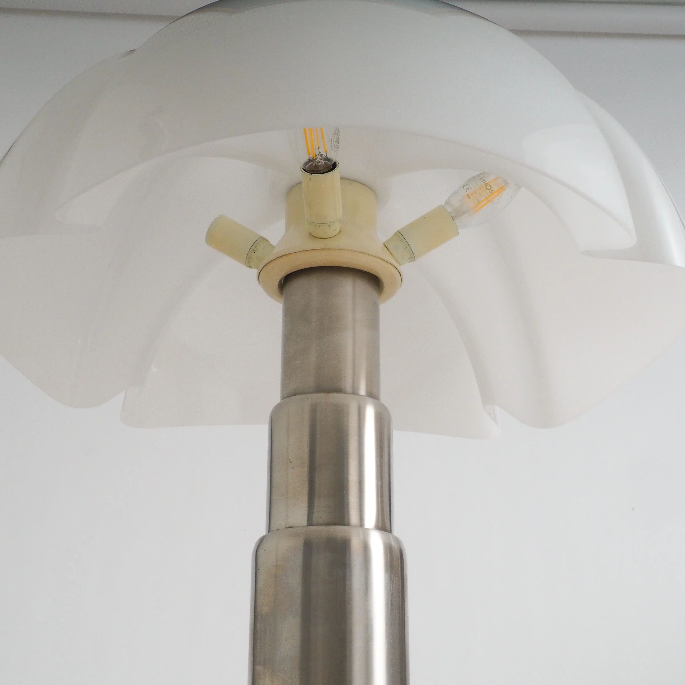 Large vintage Pipistrello table lamp by Gae Aulenti for Martinelli Luce