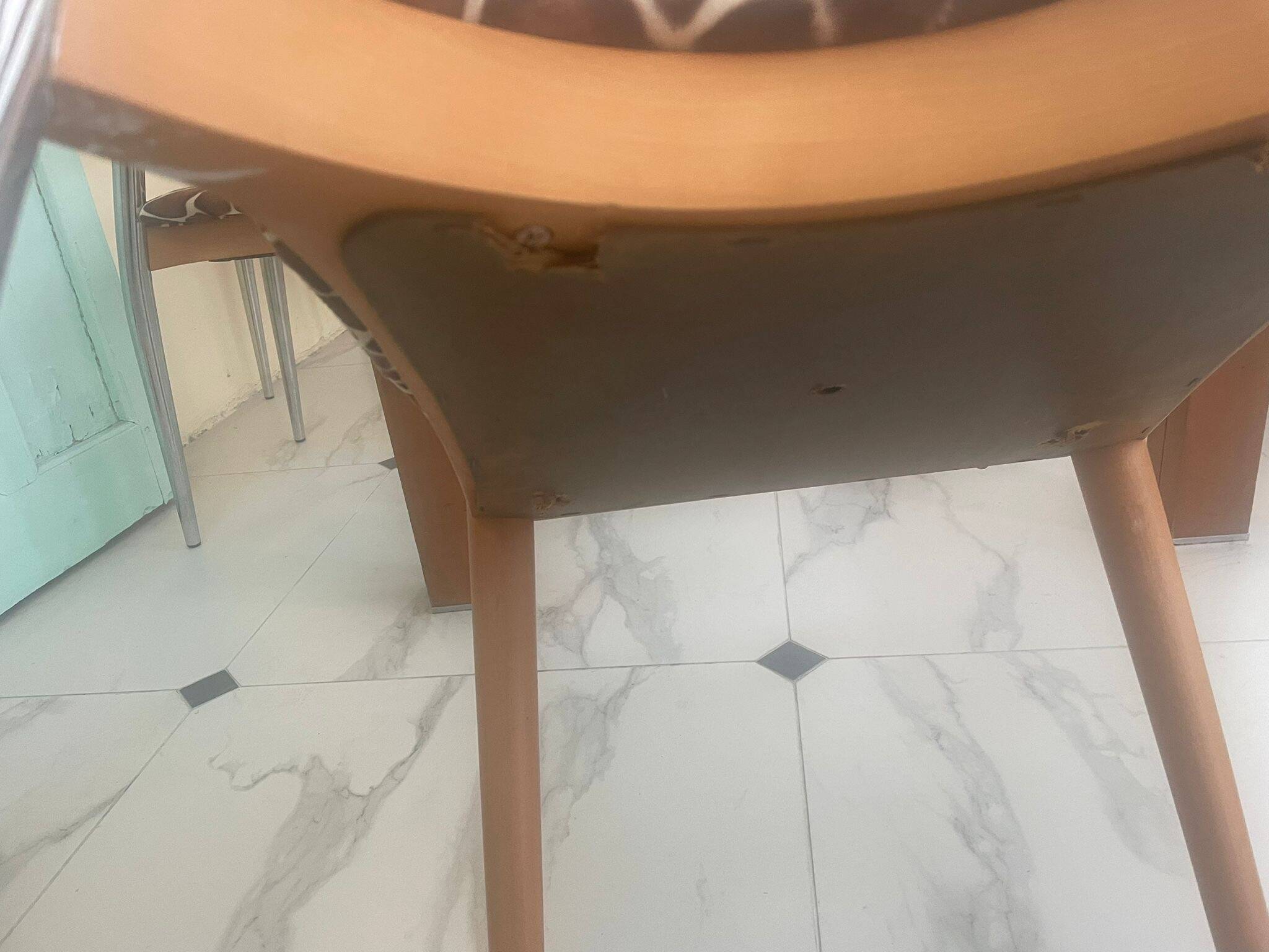 Table and 8 chairs Roche Bobois