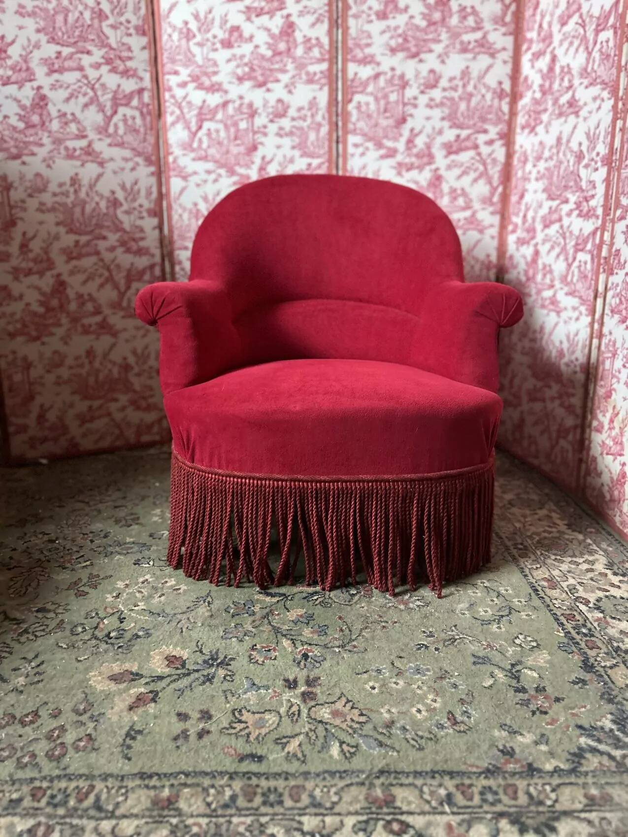 Napoleon III crapaud armchair in deep burgundy velvet