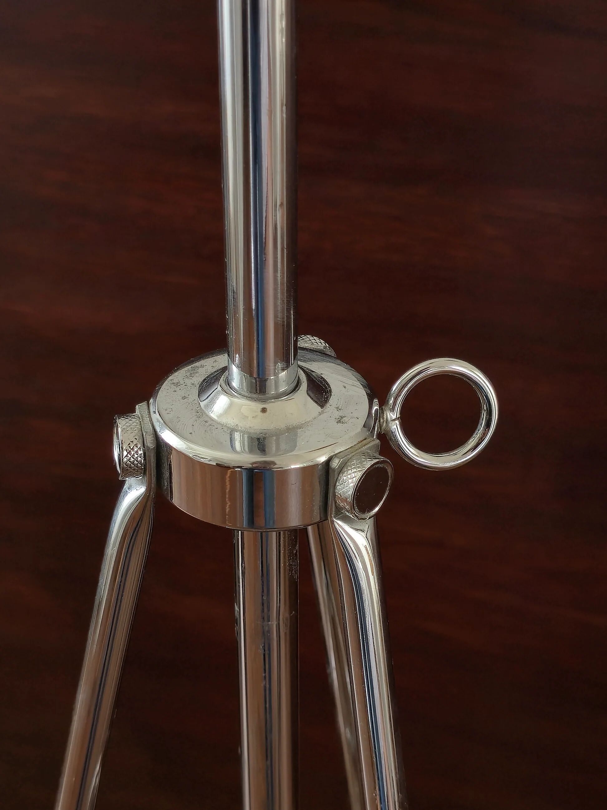 Italian modernist floor lamp from the 1940s.
