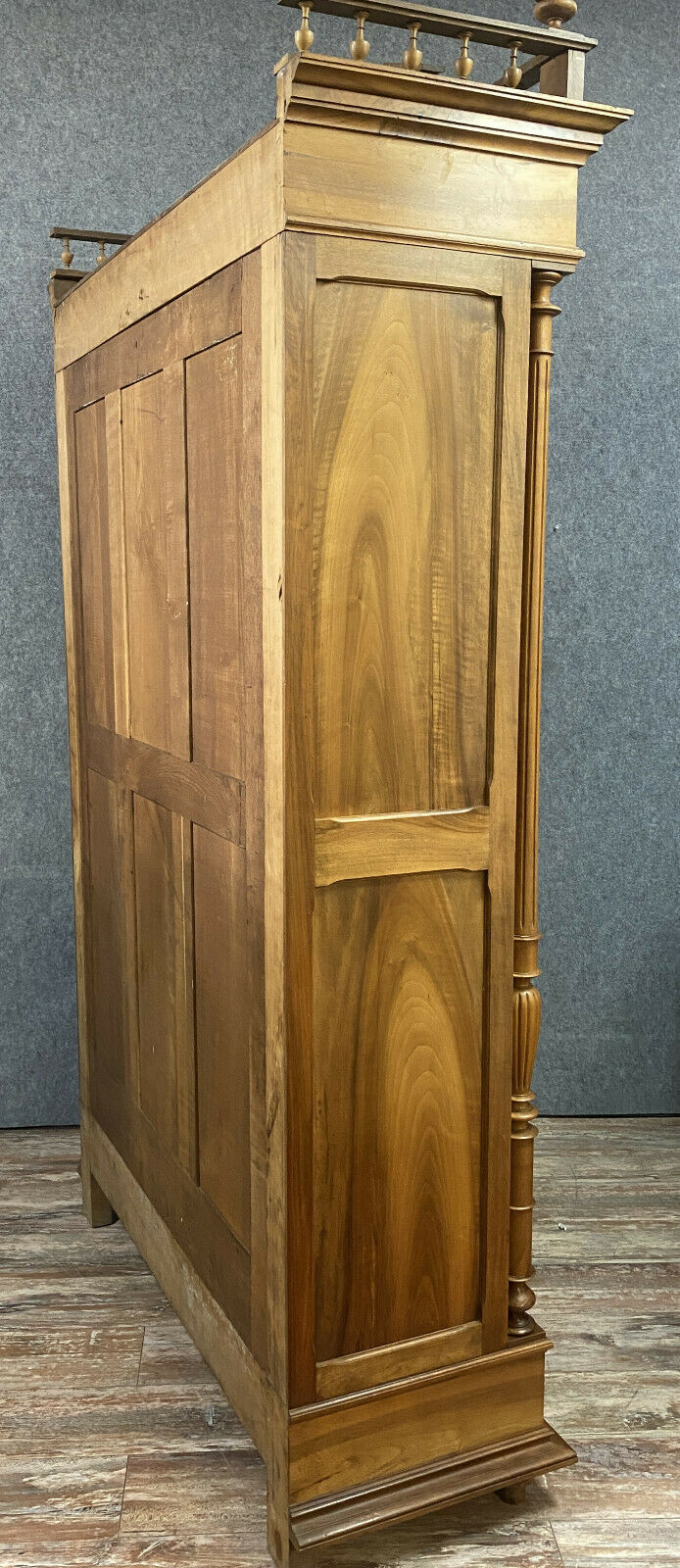 Renaissance library in solid walnut around 1850