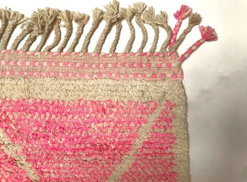 Tapis marocain en laine rose
