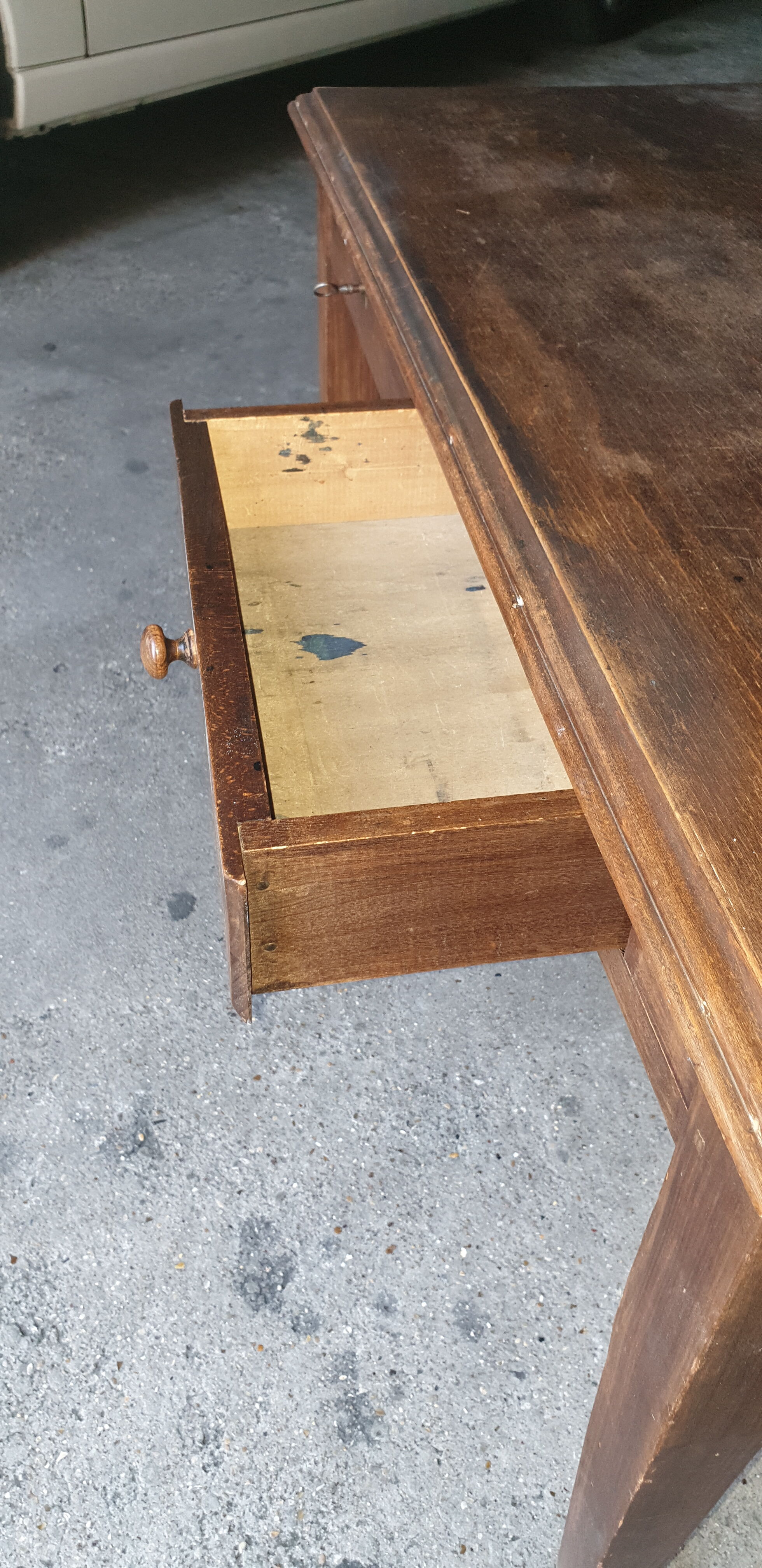 Multipli wood desk 2 drawers