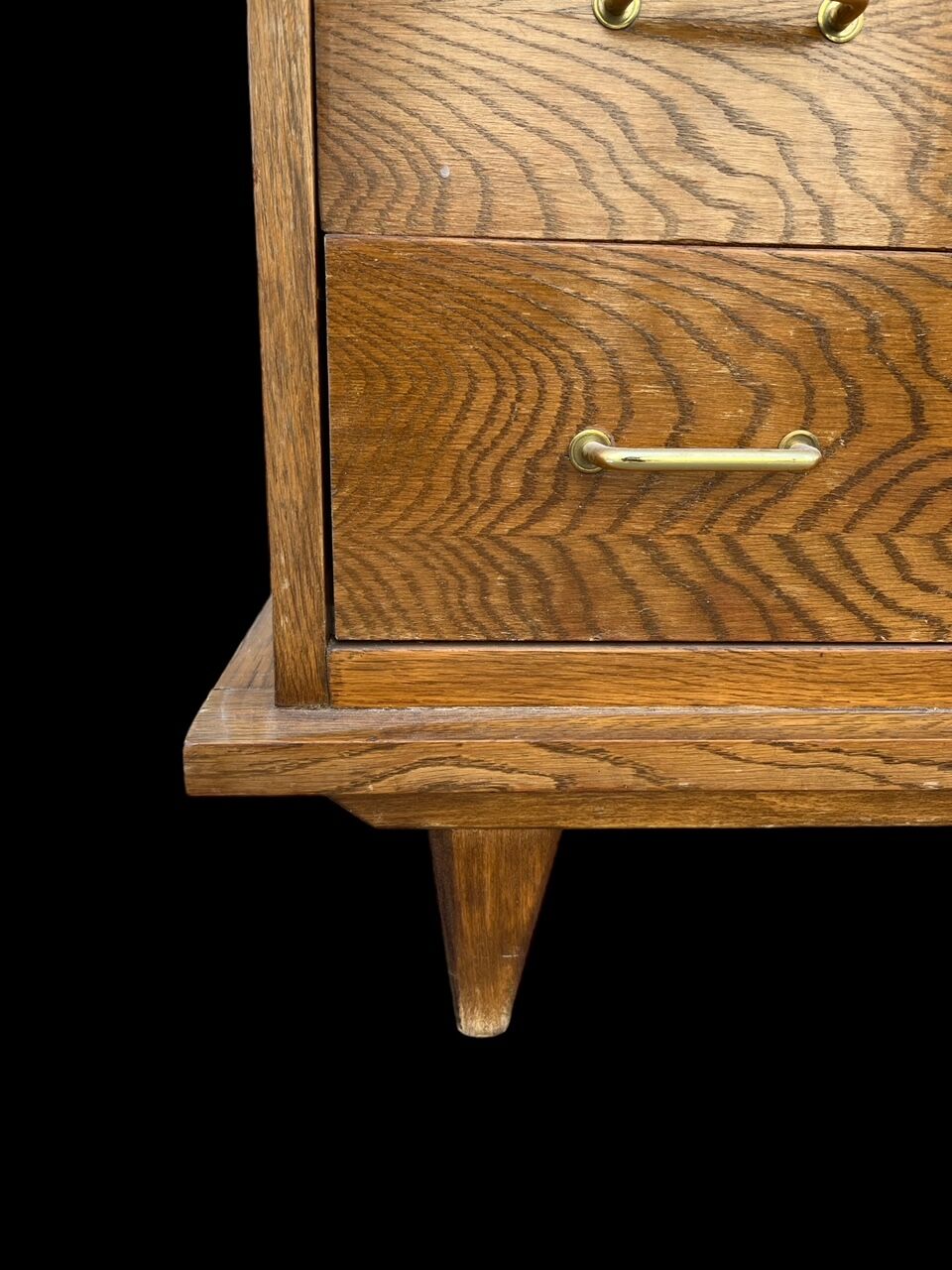 Oak chest of drawers foot compass