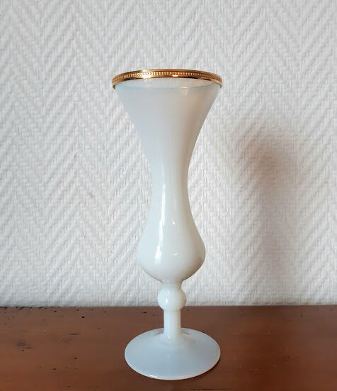 Bonbonnière and vase in opaline Charles X gilded metal