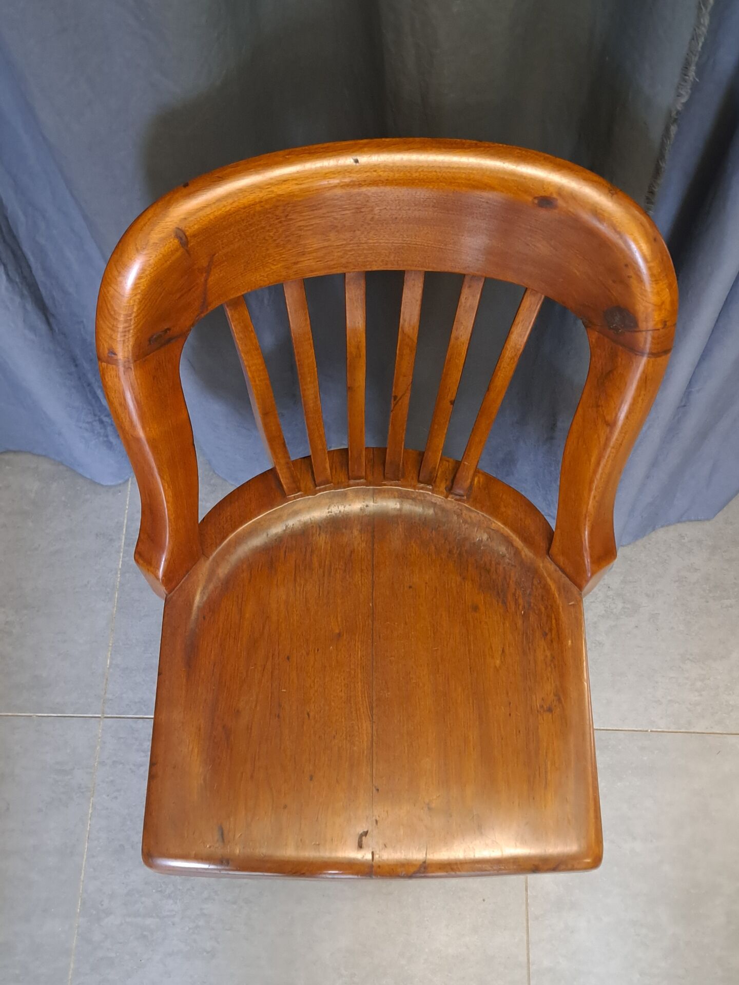 American chair in walnut and cast iron