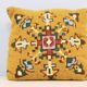 coussin vintage brodé ocre