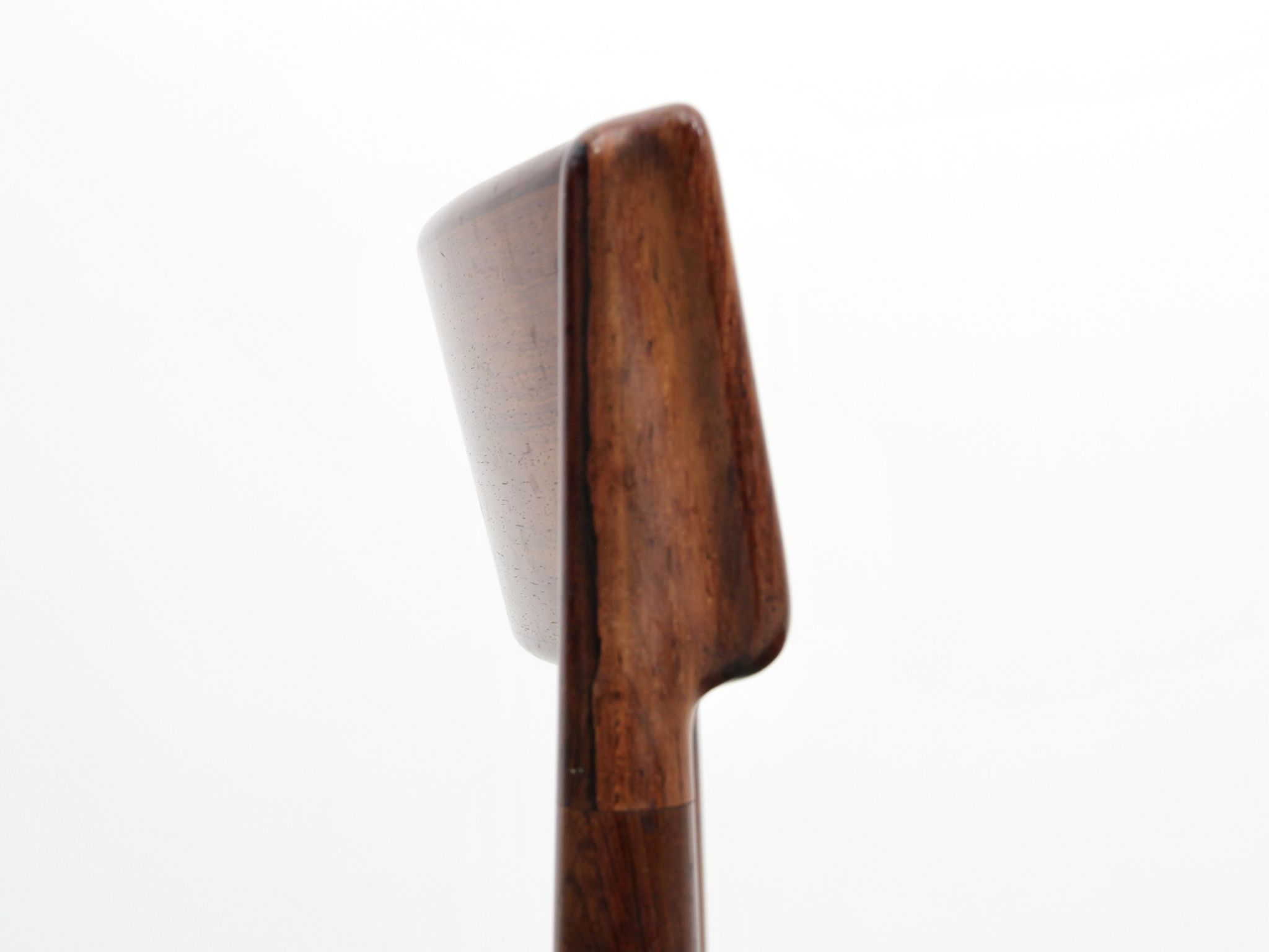 Suite de 4 chaises scandinaves en teck modèle 39
