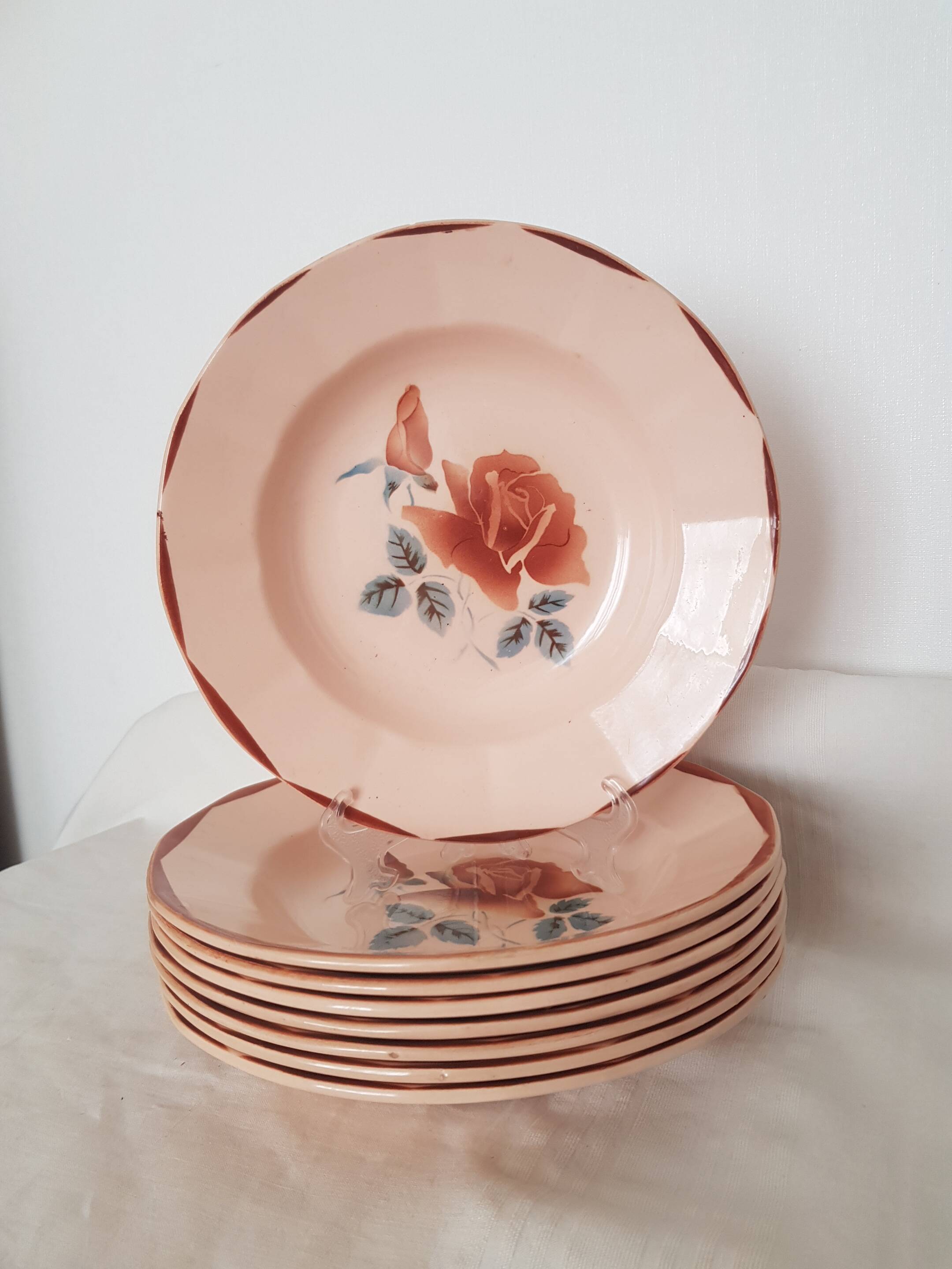 8 assiettes creuses Digoin Sarreguemines rose pourpre décor 9181