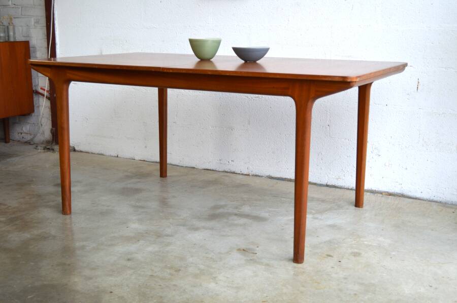 McIntosh table – double butterfly extensions