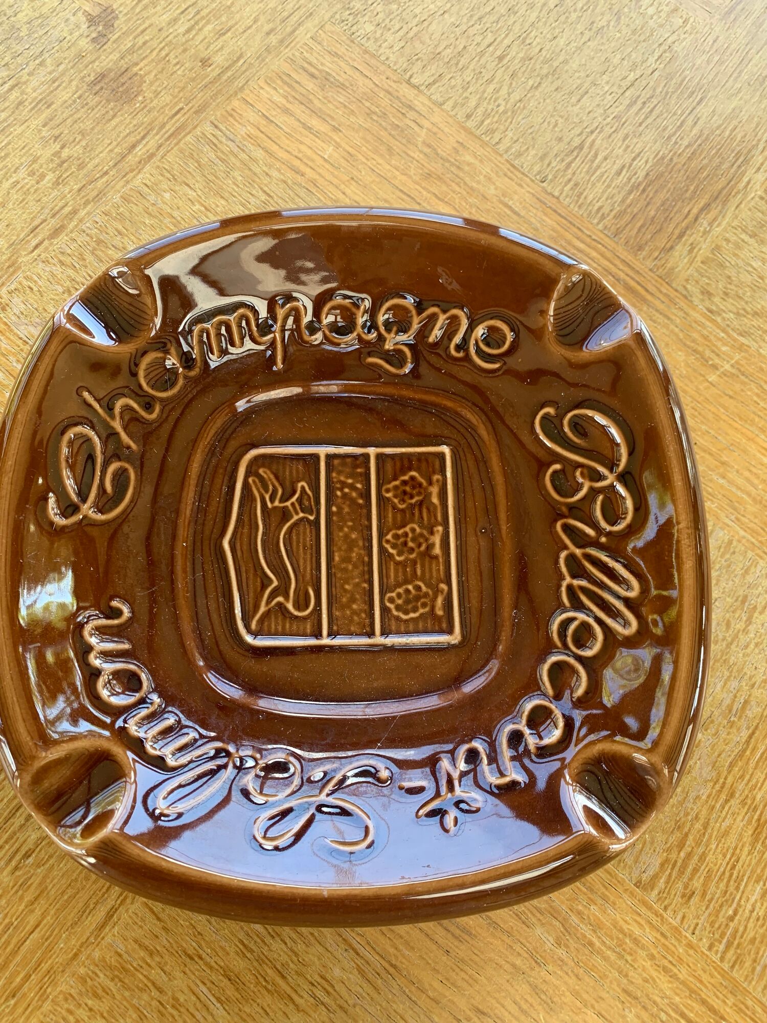 Ceramic ashtray enamelled slurry advertising champagne billecart salmon vintage