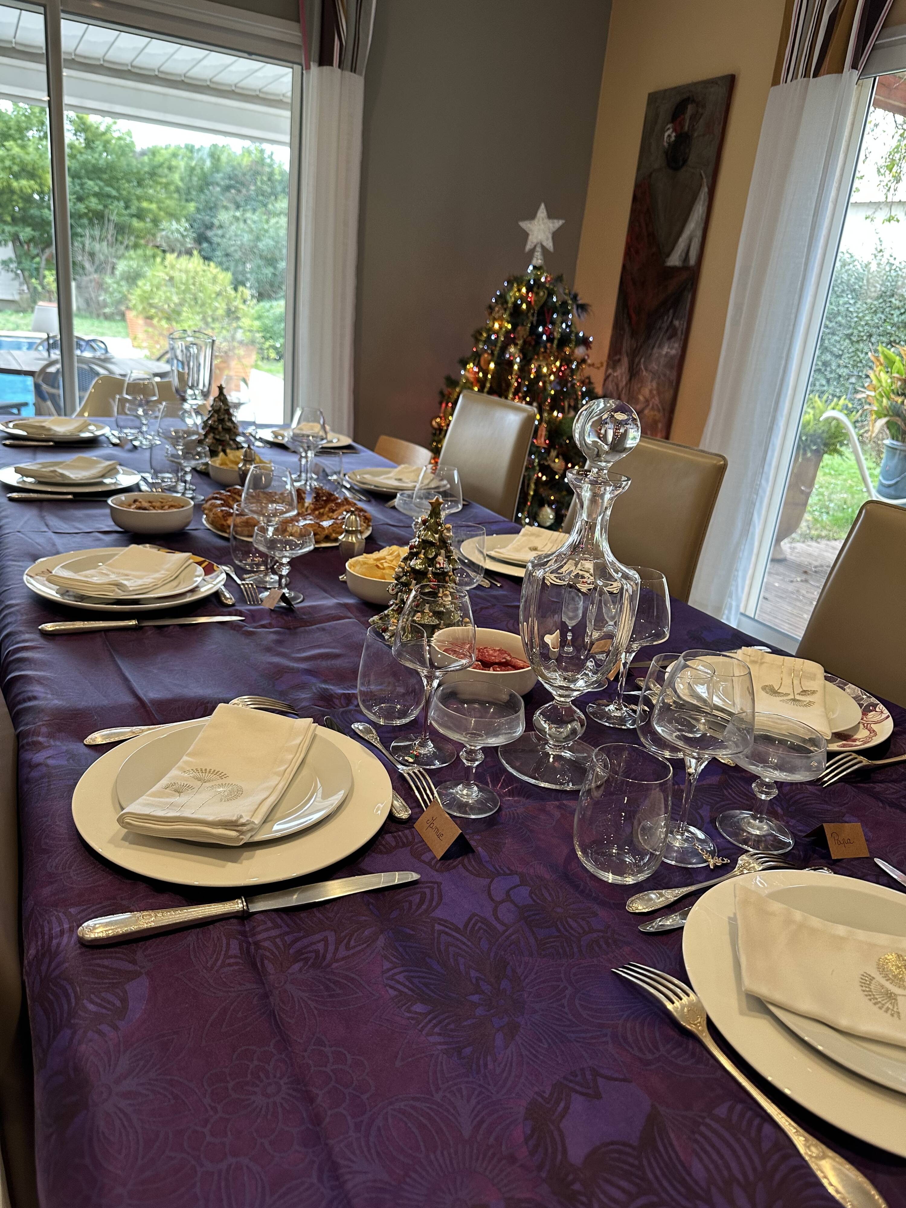 Dining table and chairs Roche Bobois