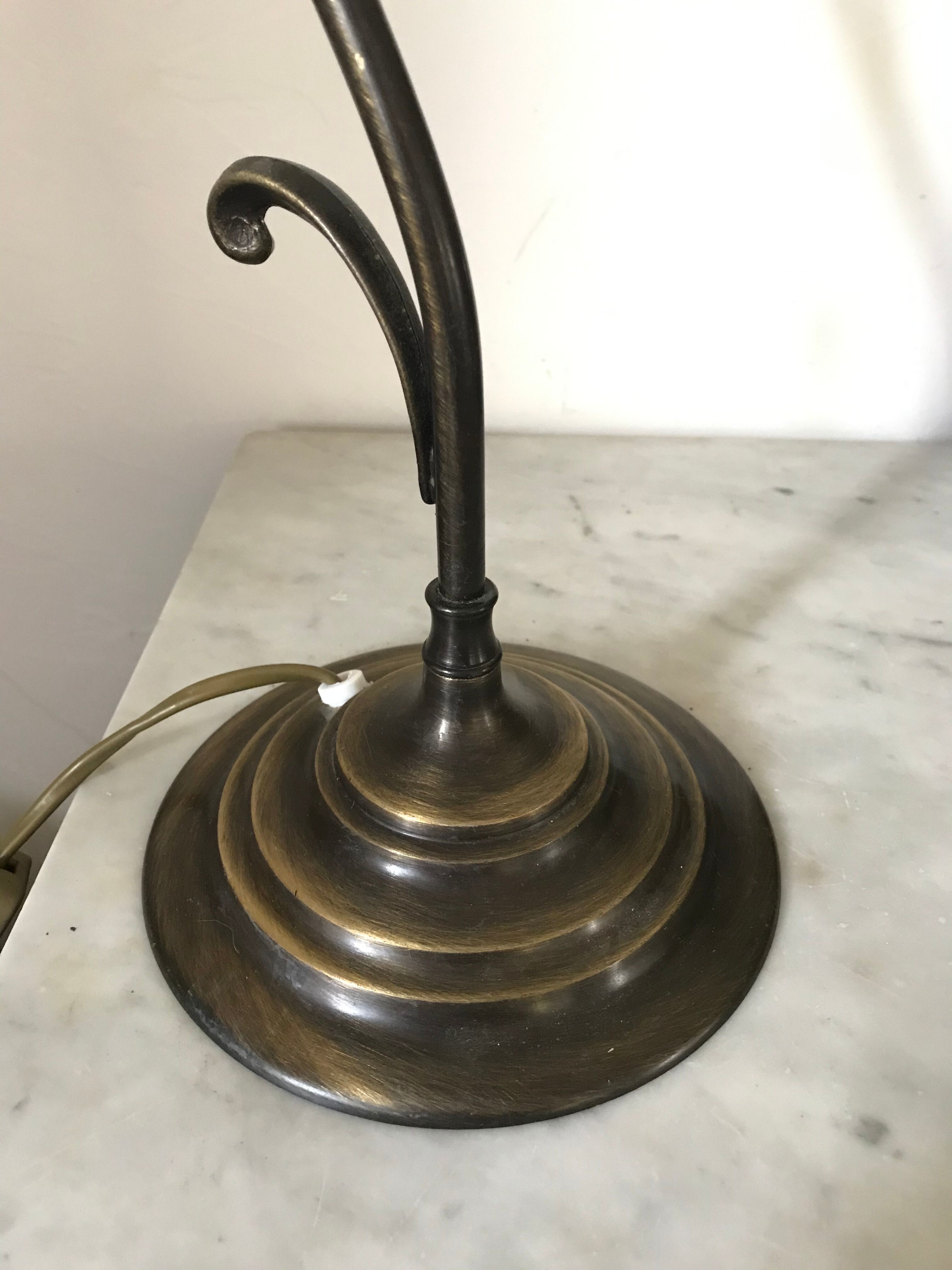 Art nouveau style tulip lamp