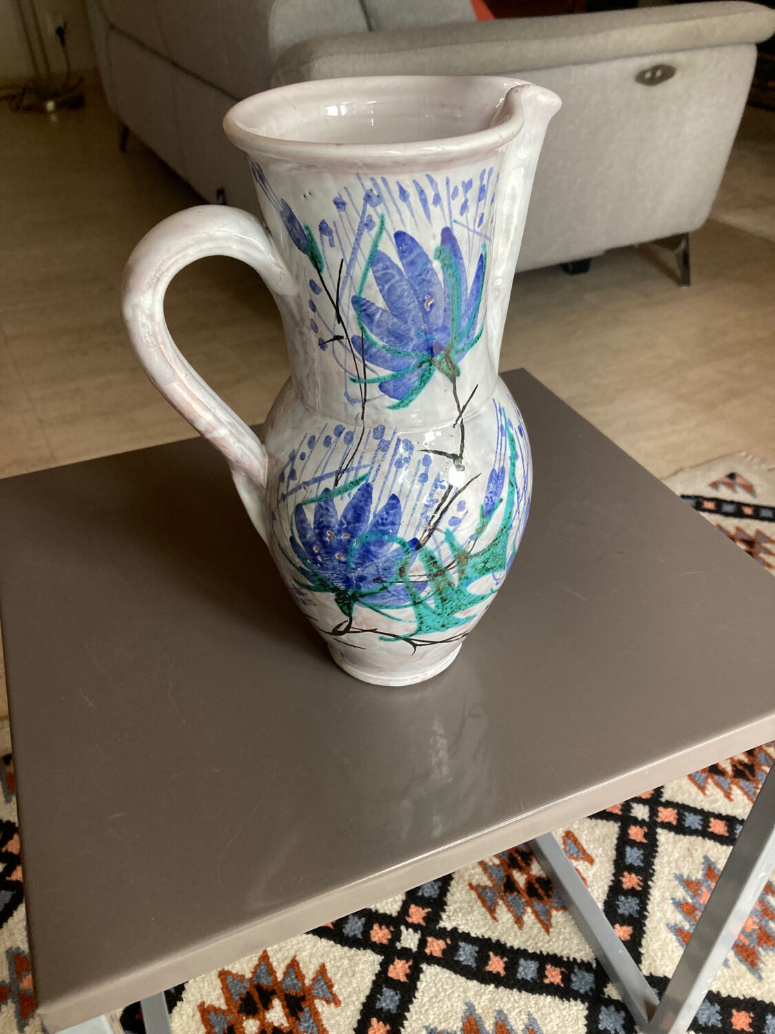 Cruche en ceramique signée Le Brescon