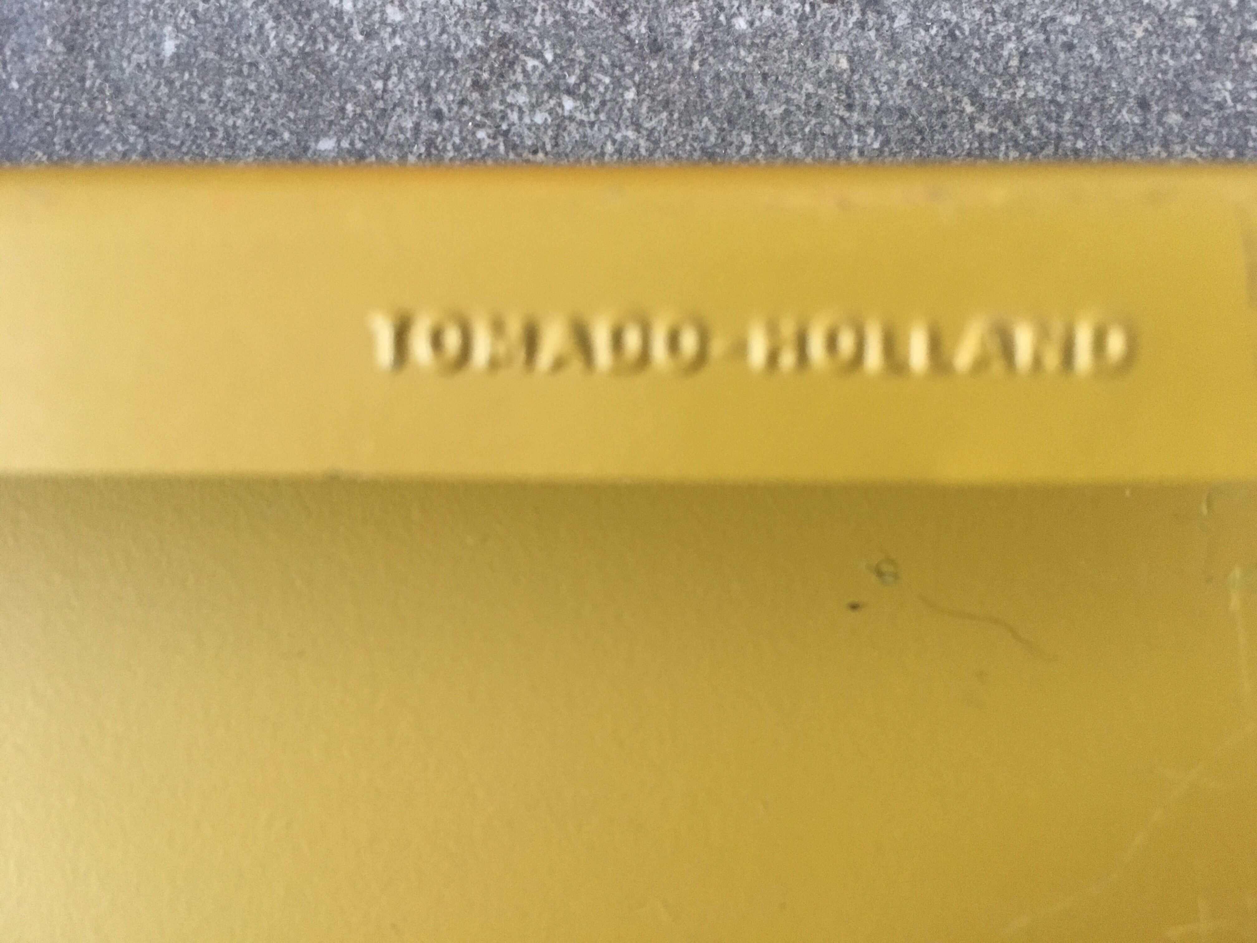 Tomado Holland shelves 60s