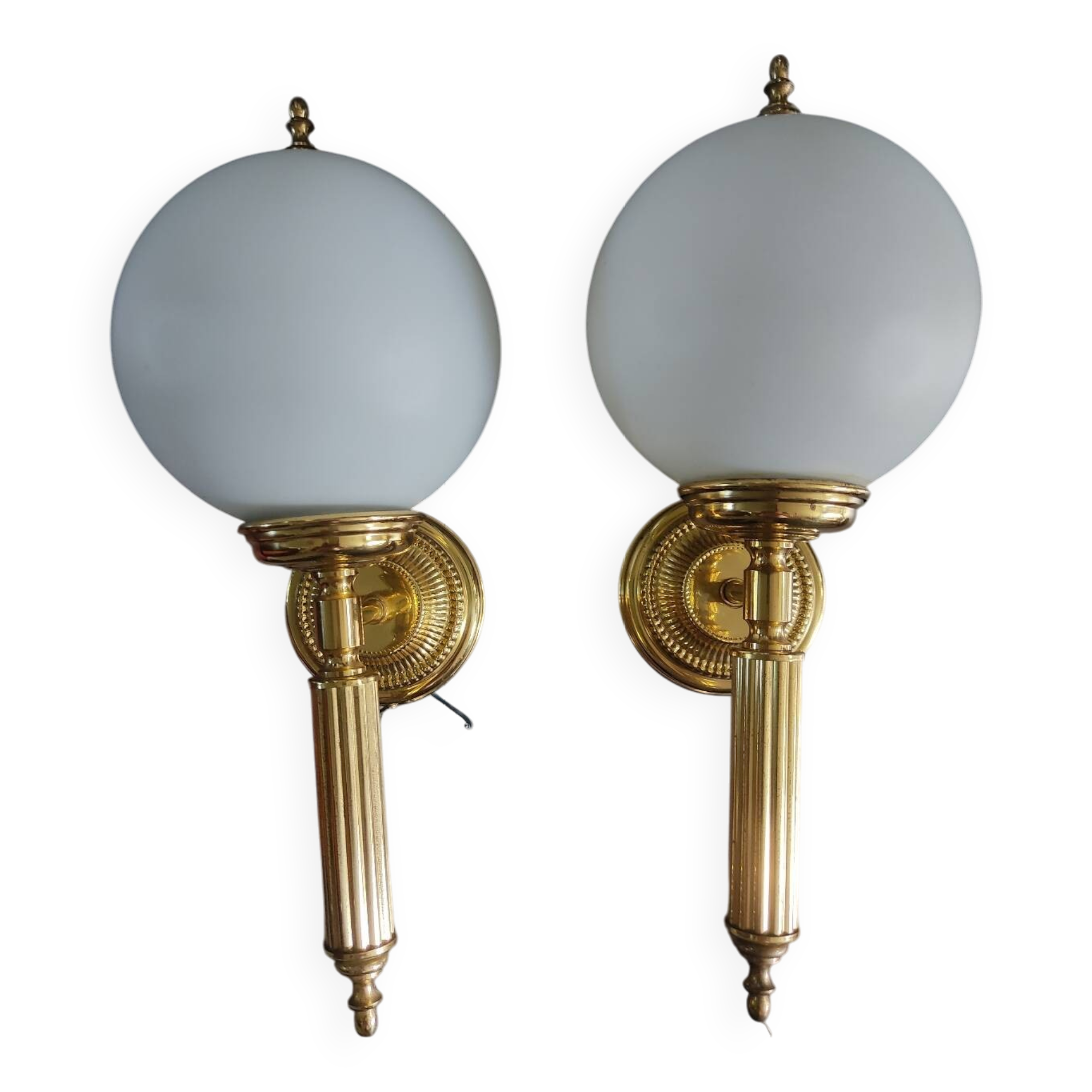 Pair of Art Deco style wall lights in brass and milk glass Sölken Leuch