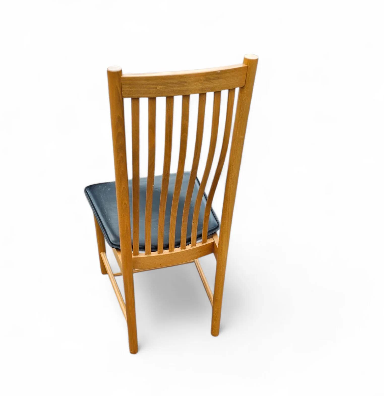 4 x Bros Nova chairs / leather seats