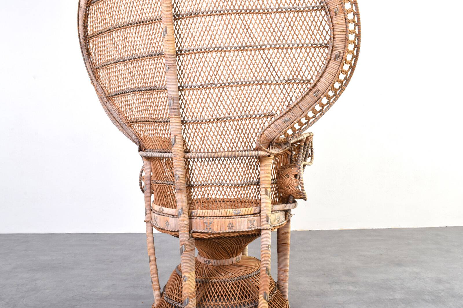 Mid-Century Wicker Peacock Emmanuelle Chair from Kok Maison, 1970s