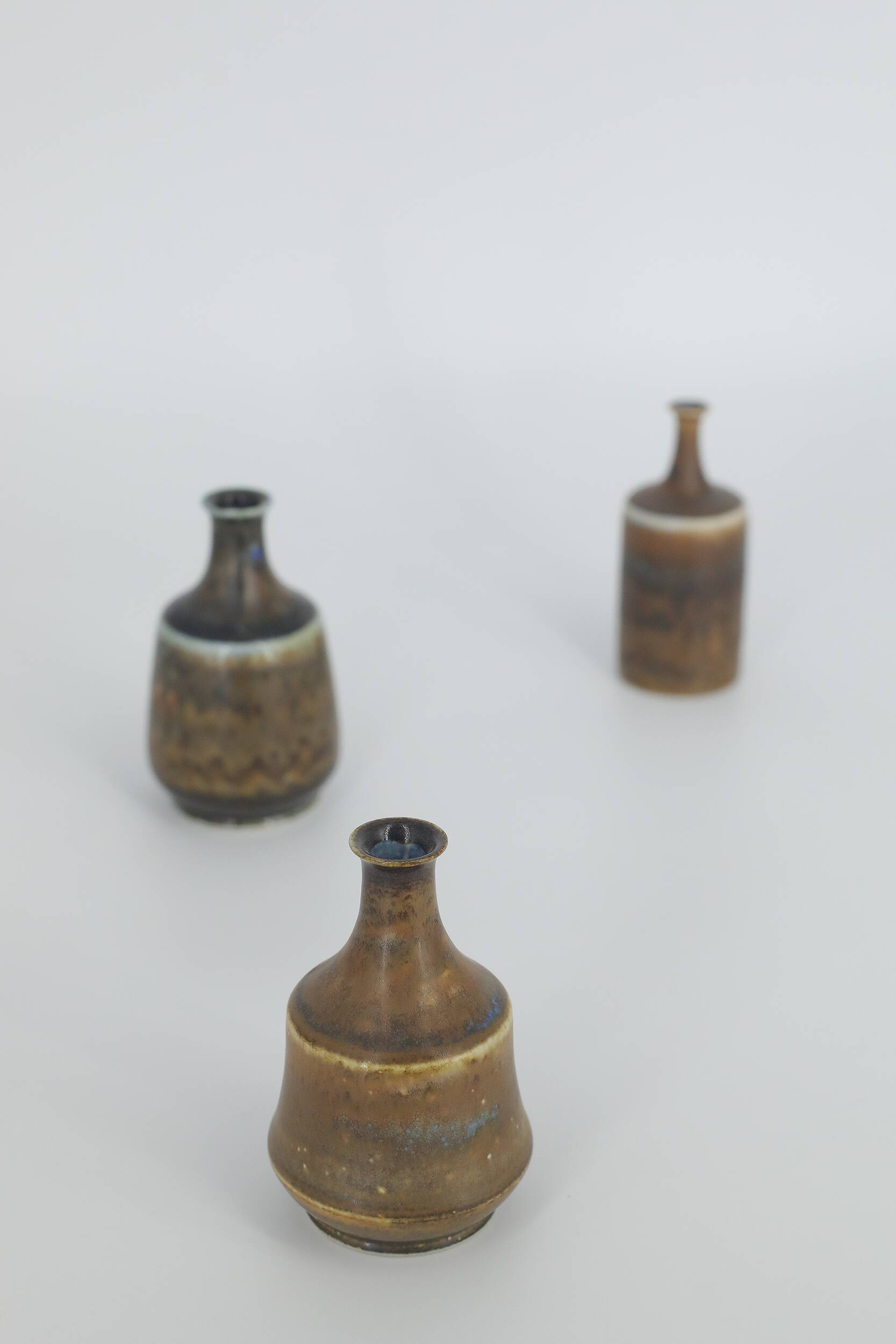 Small Mid-Century Scandinavian Modern Collectible Vase in Earthy Brown Stoneware by G. Borg, Set of 3