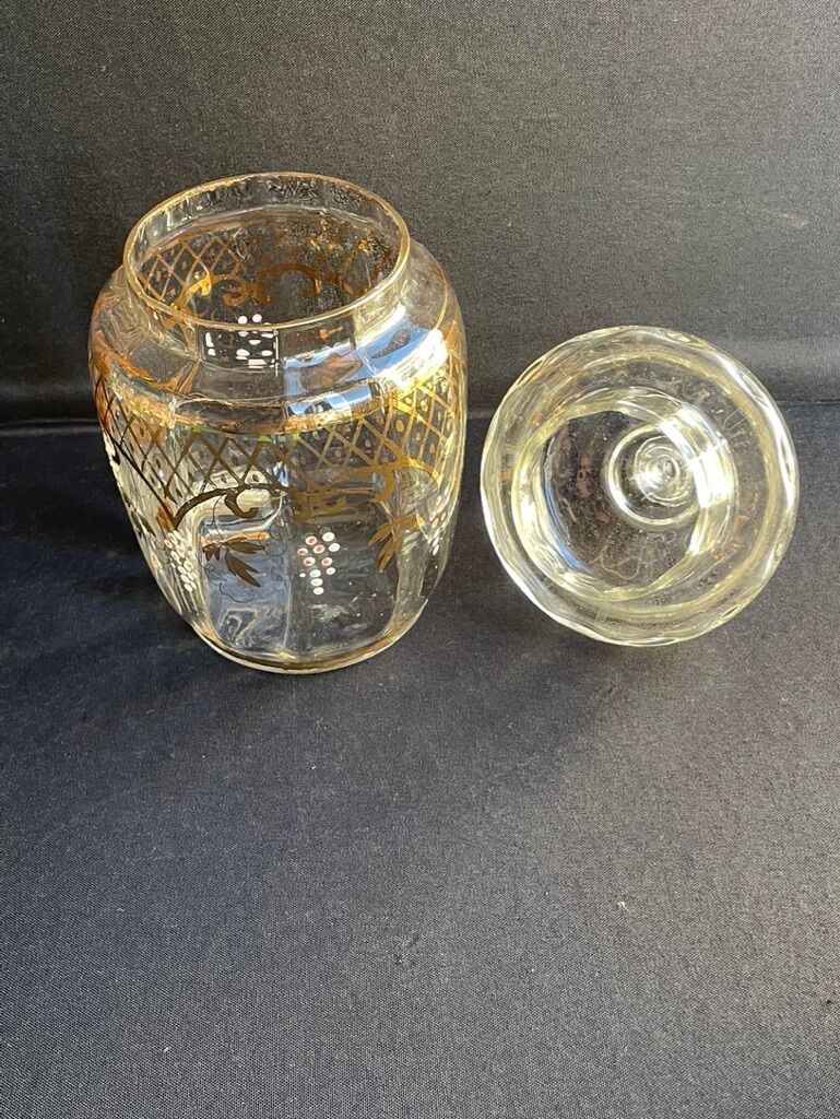 Covered pot called biscuitier