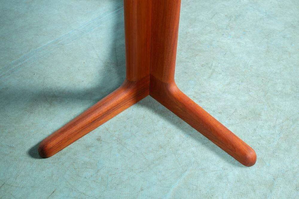 Danish design renovated dining table, sixties teak dining