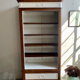 Bookcase/shelf