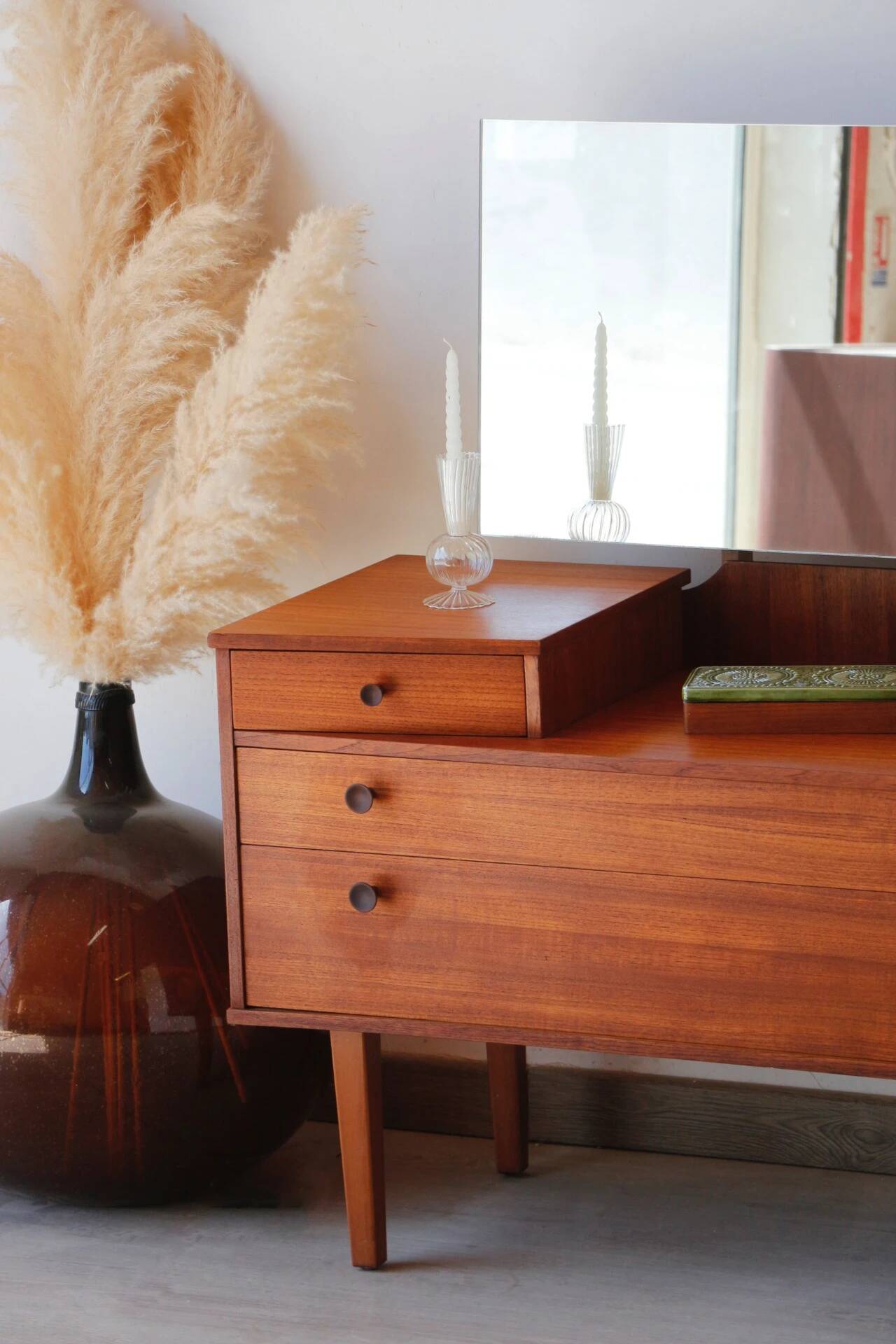 Vintage teak hairdresser Avalon – mid-century Scandinavian design