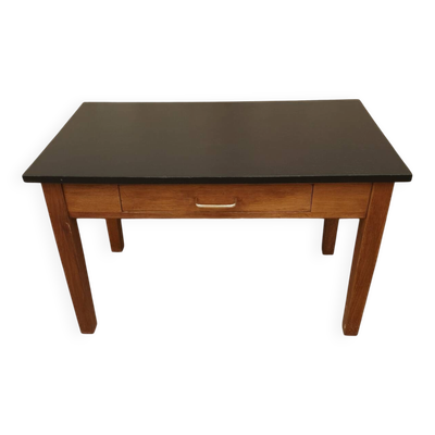 Table basse de ferme vintage - rénover plateau peint noir mat