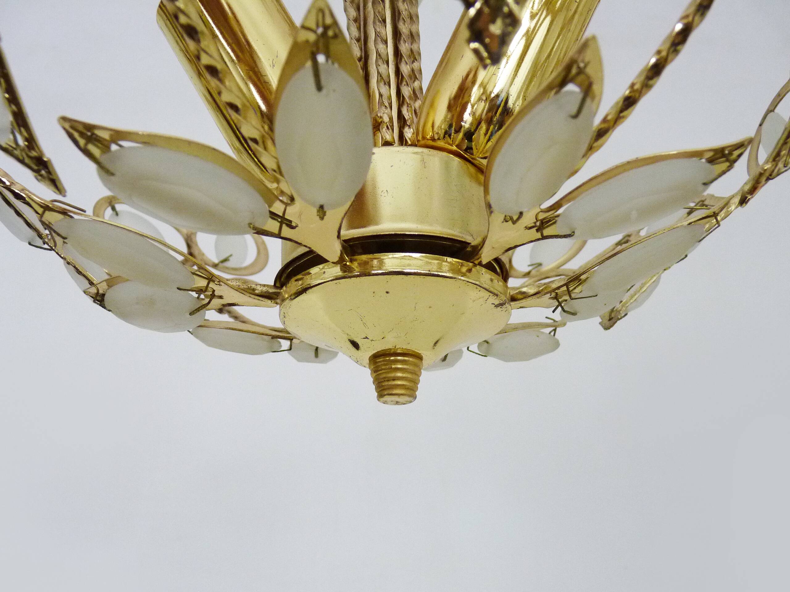 Antique 3-light floral pendant light in gilded metal with glass pendants. 80s
