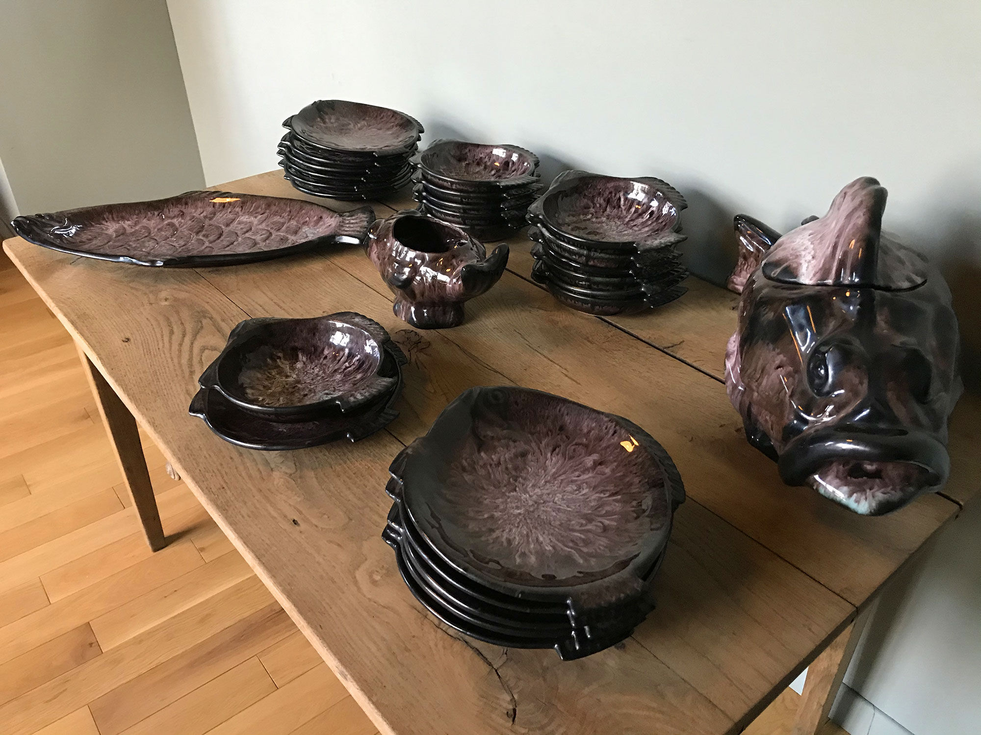 Service at bouillabaisse Marius Giuge