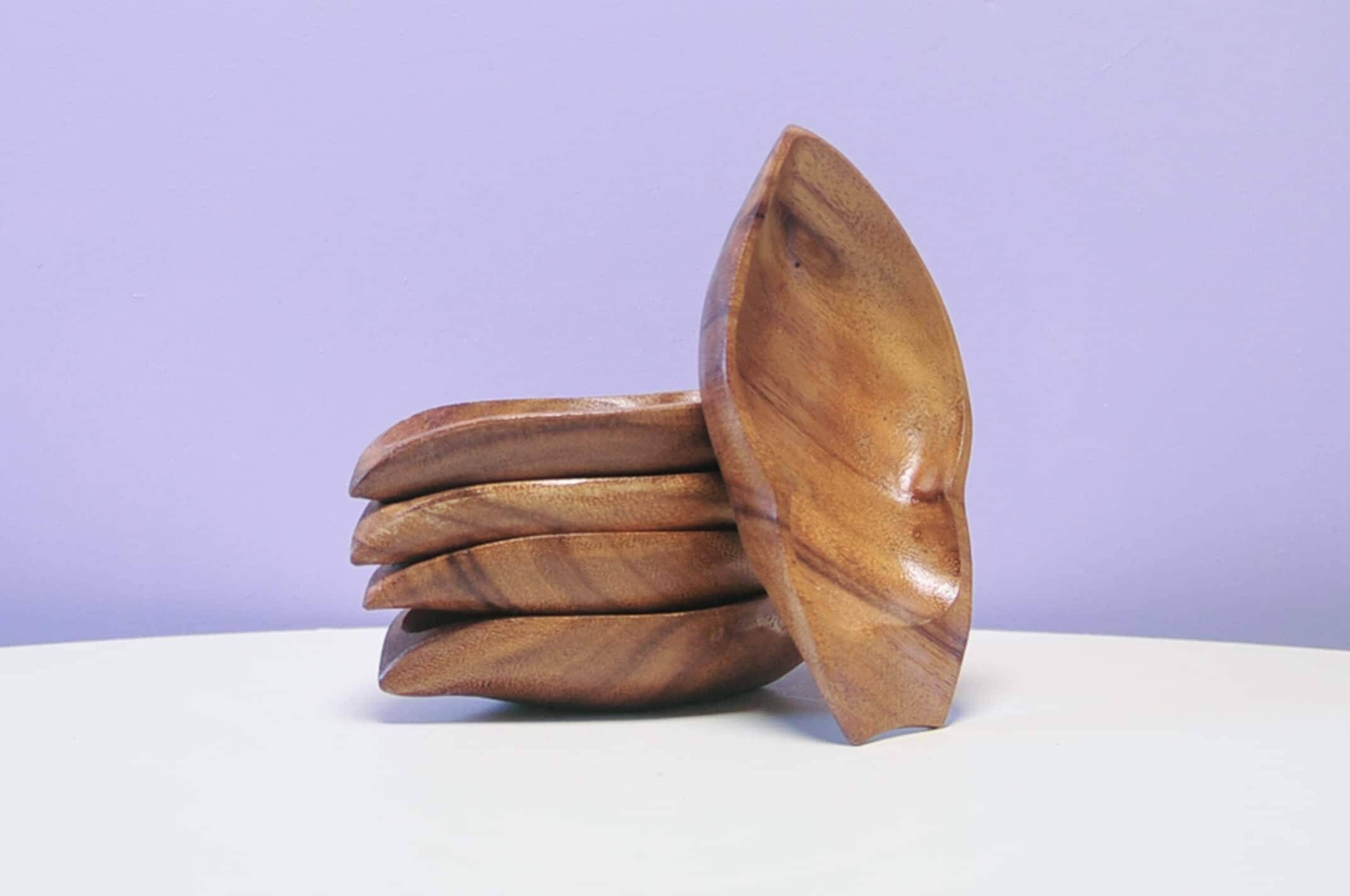 Set of 5 medium wooden serving bowls