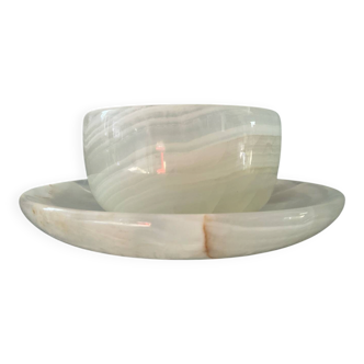 A pair of vintage onyx catchalls from the 1970s.