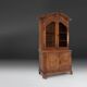 Vaisselier vitré en bois sculpté, Belgique, XVIIIe siècle
