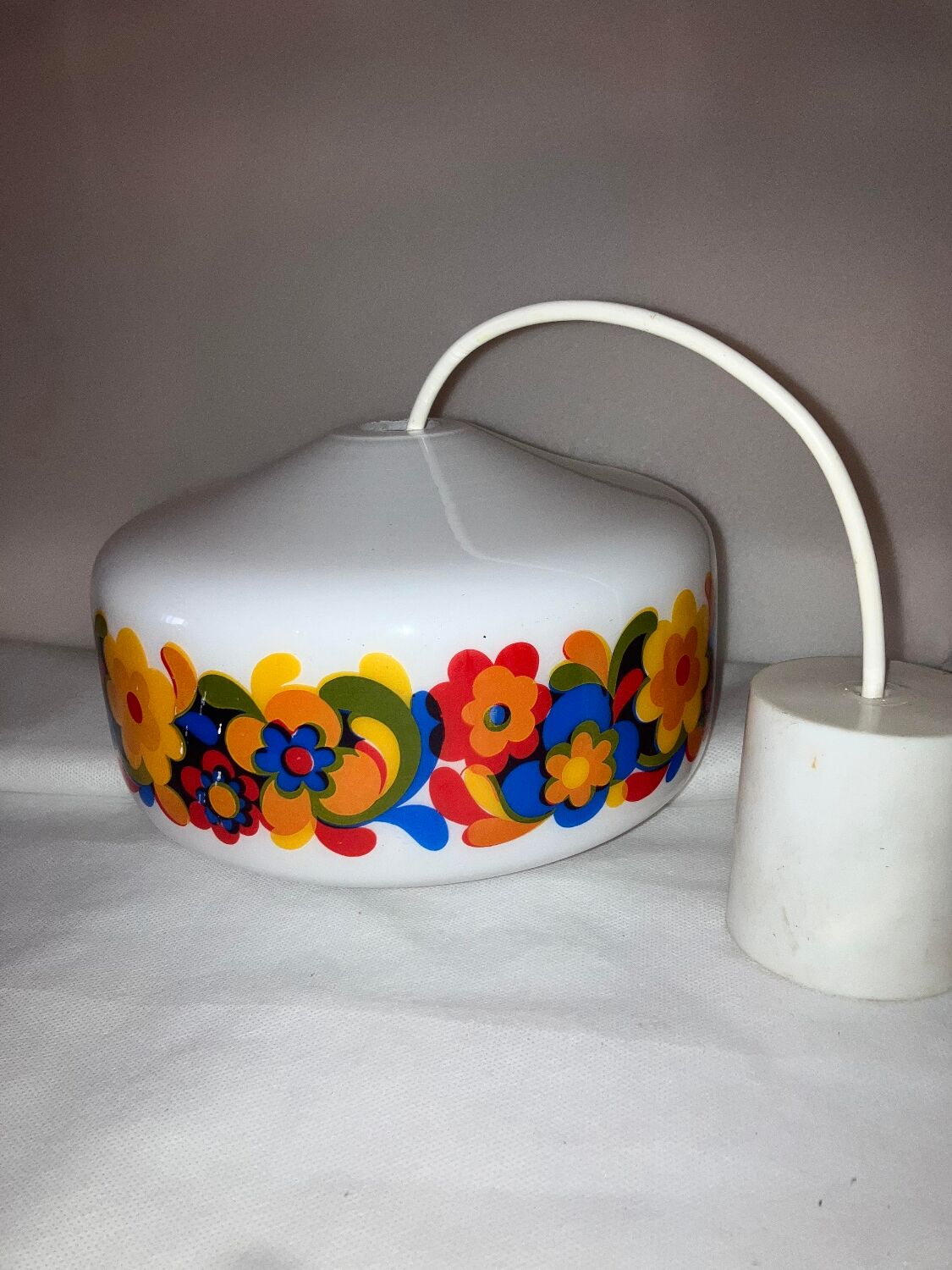 Suspension vintage opaline year 70 floral decoration