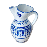 Ceramic pitcher cruz