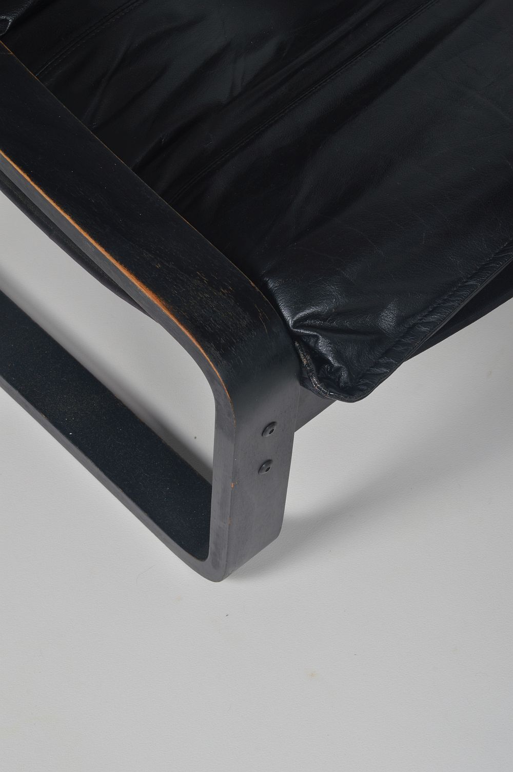 Set of Scandinavian lounge seats with leather cushions, 1970s