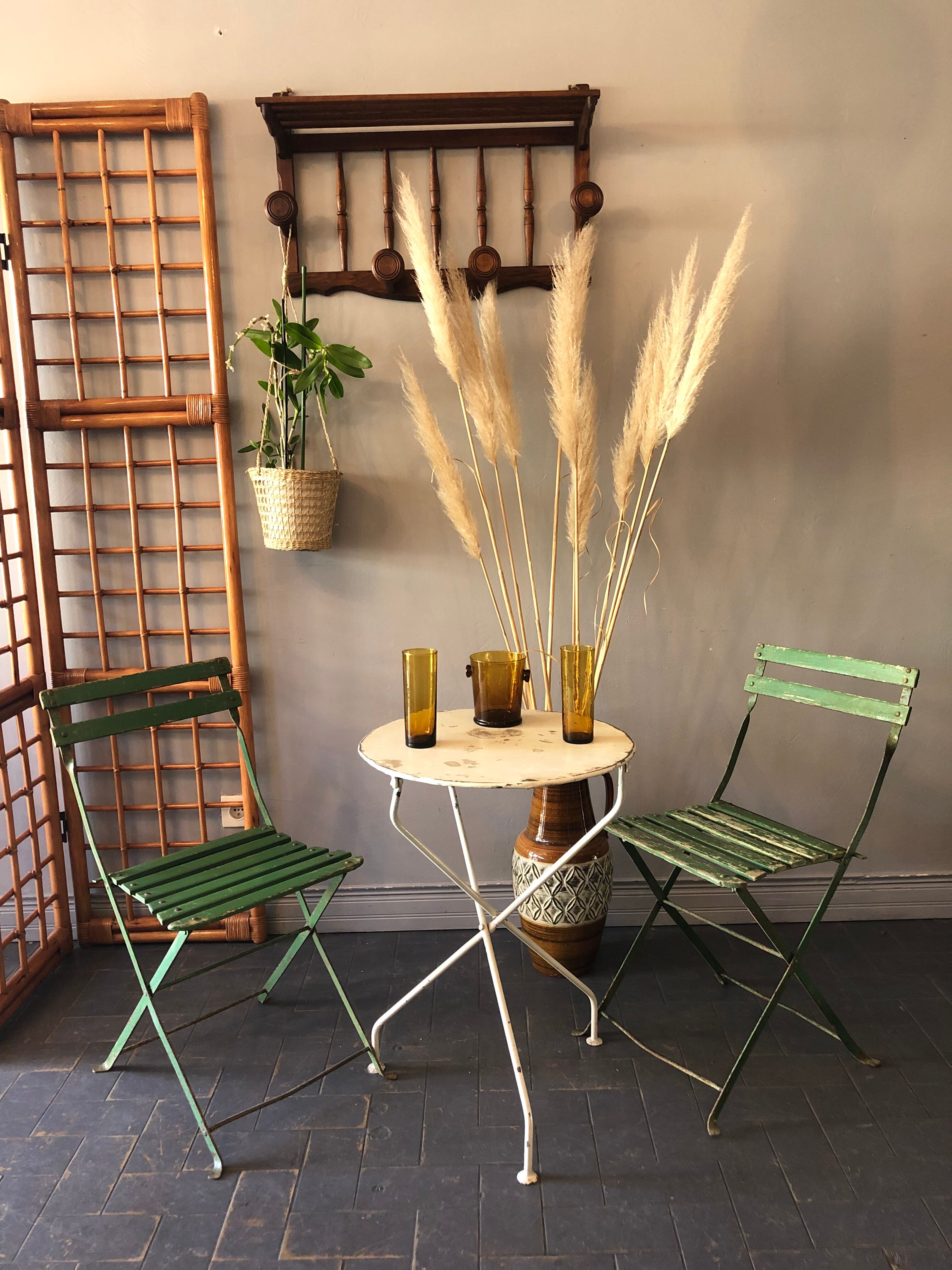 14 folding garden chairs