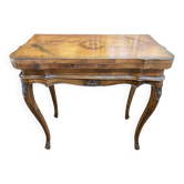 Table à jeux de style Louis XV en marqueterie