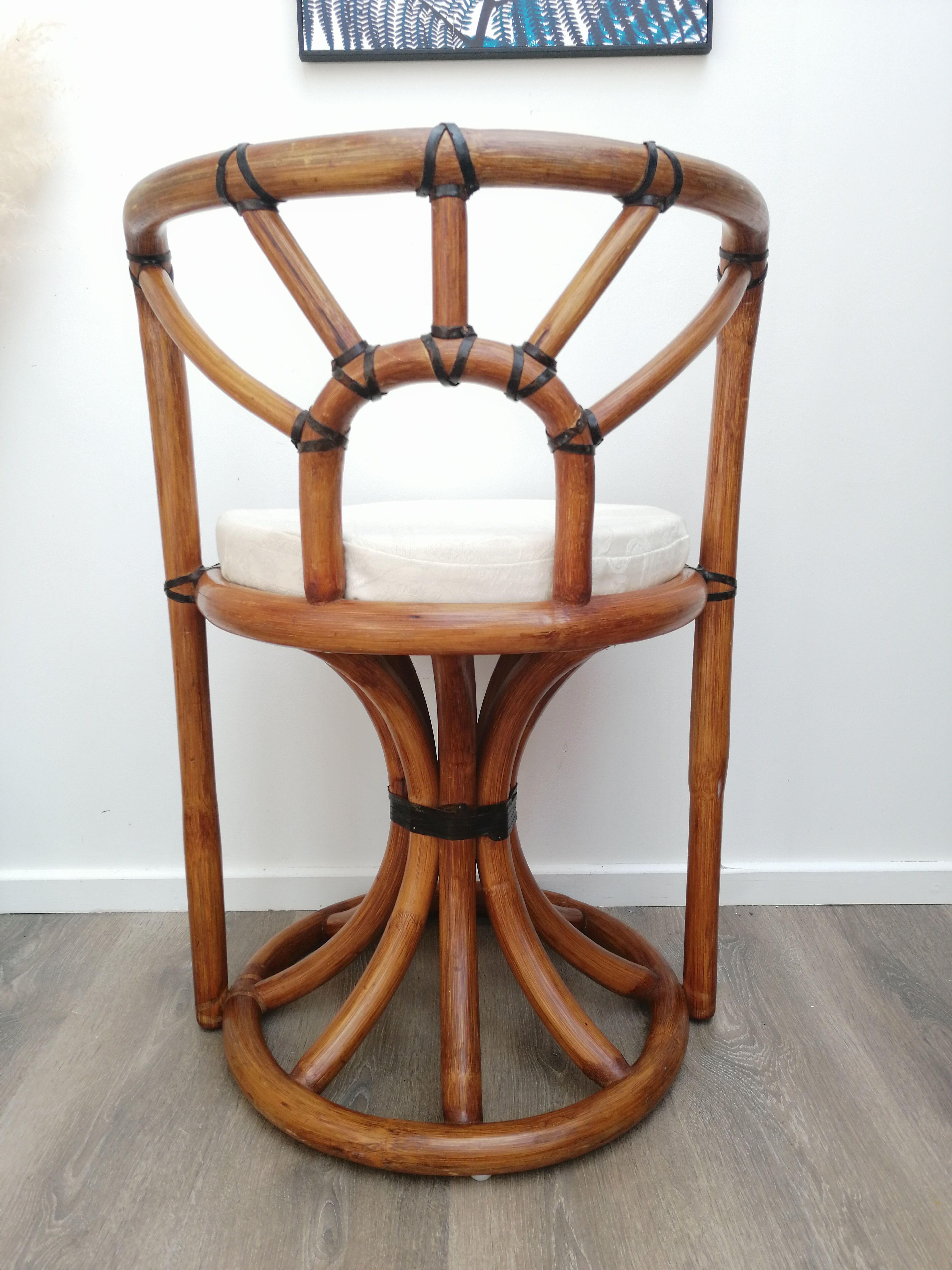 Bamboo throne chair