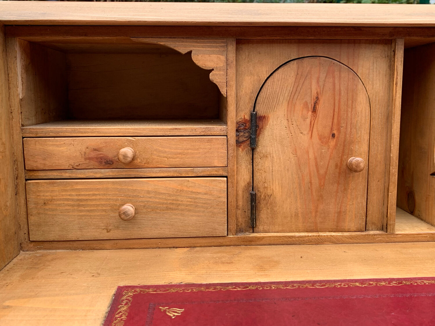 Commode, English slant-front desk, 19th century.