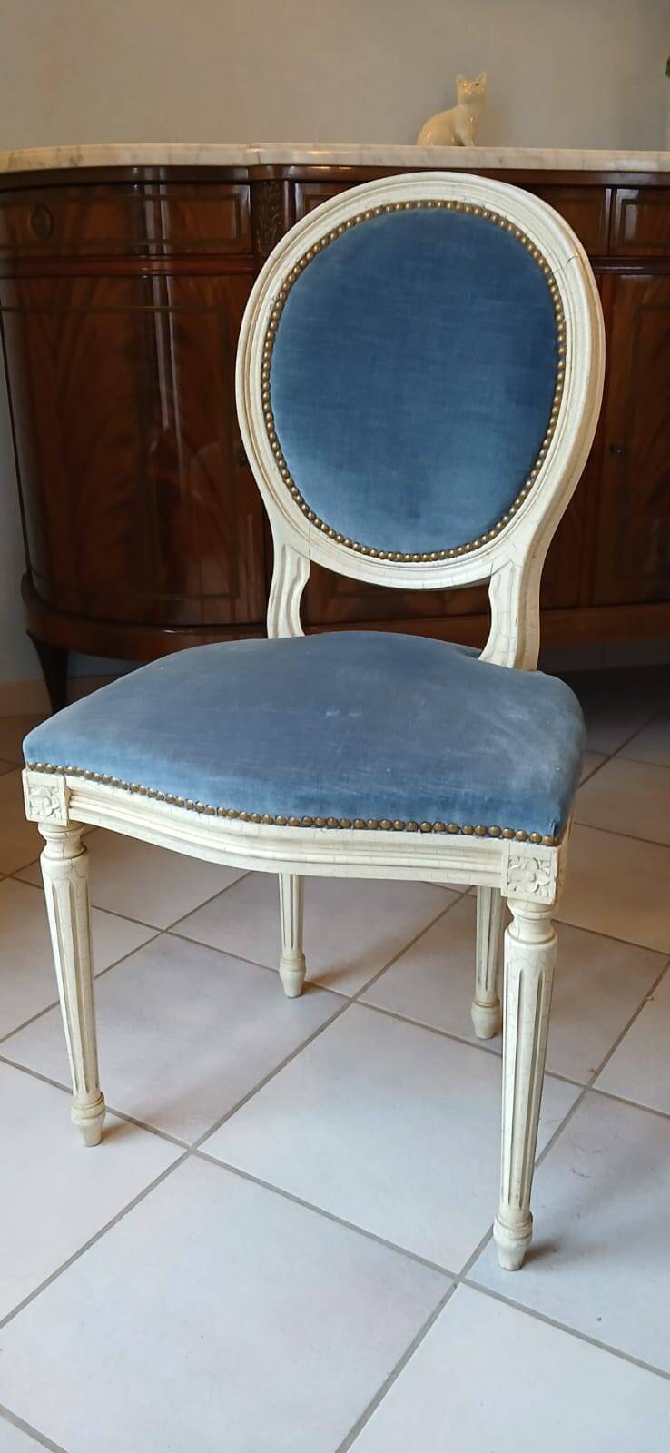 lot 6 chaises médaillon de style Louis XVI