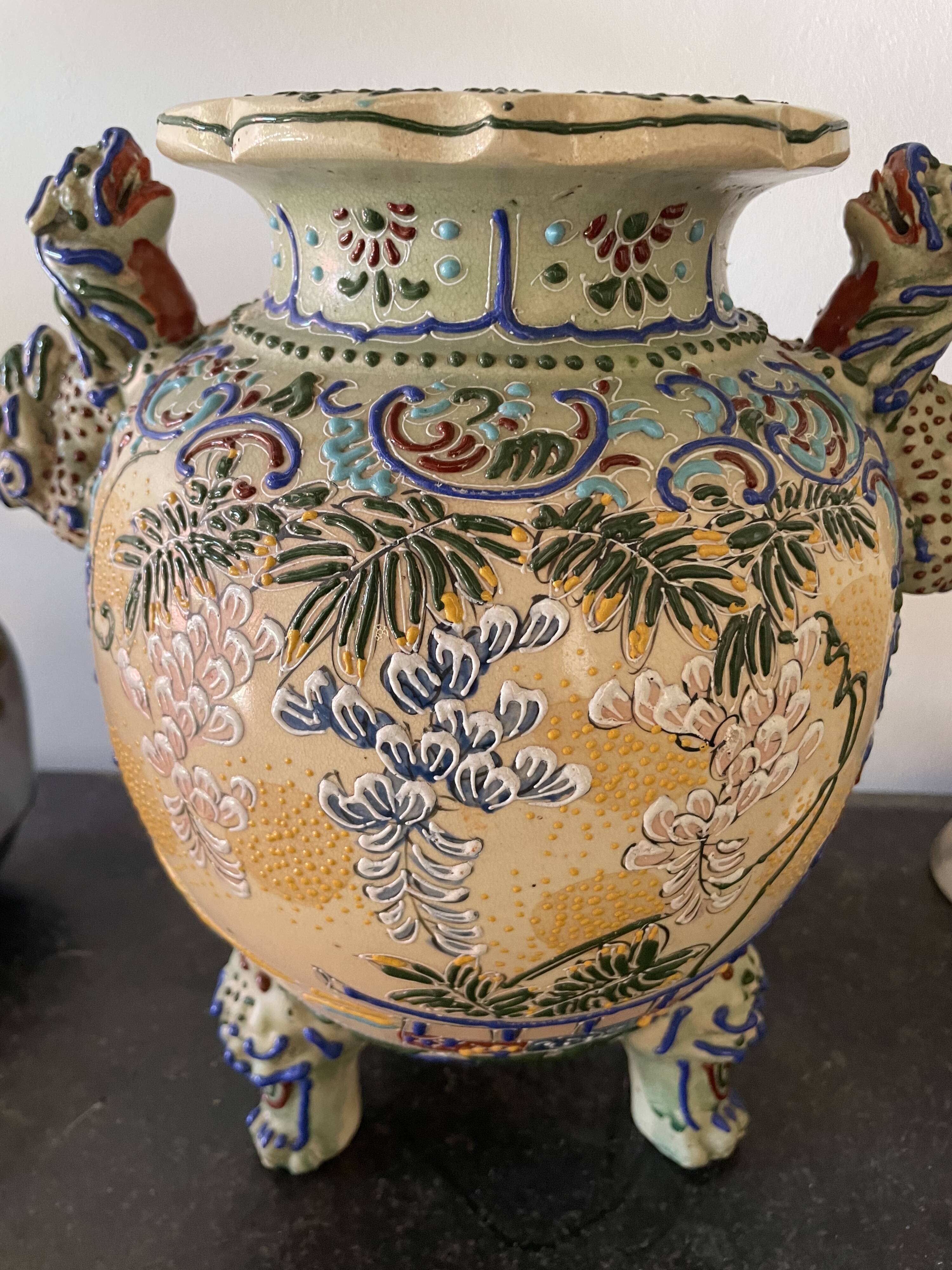 Urne tripode Satsuma Japonaise