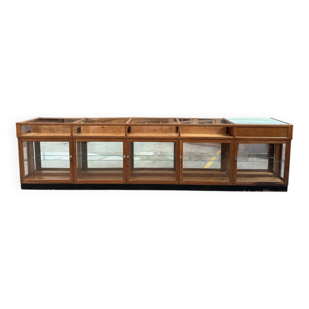 Immense comptoir vitrine en chêne | Selency