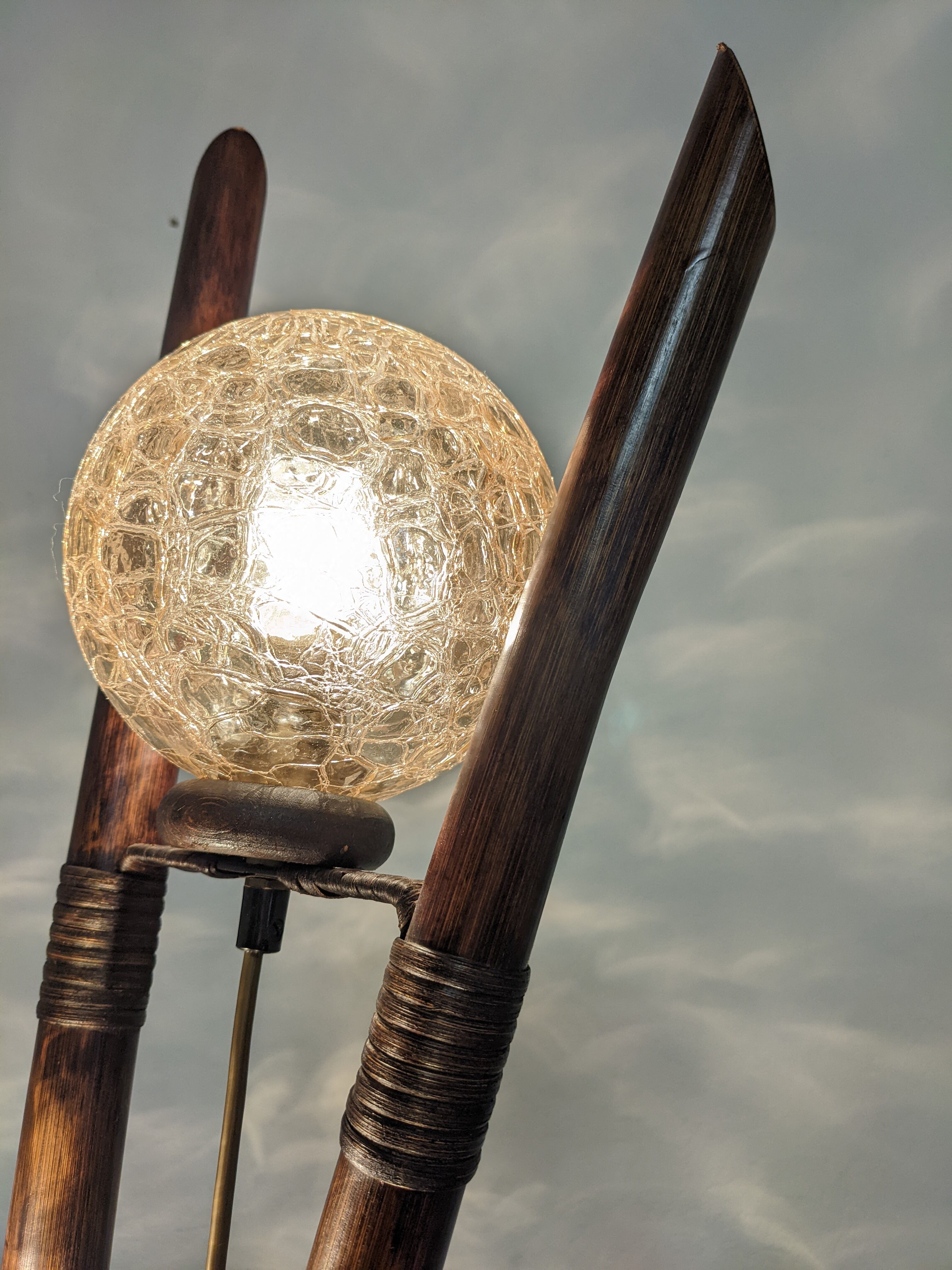 Tripod lamp in bamboo and glass from the 60s/70s