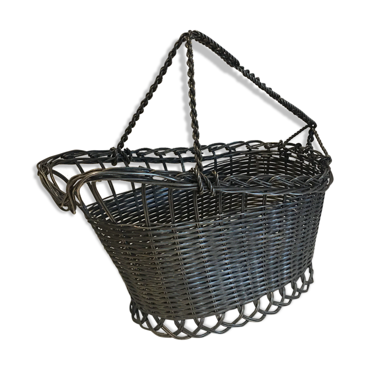 Metal wine bottle basket